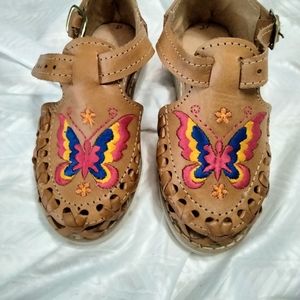 Girls sandals
